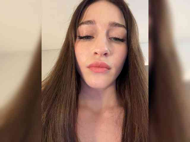 VictoriaBix webcam