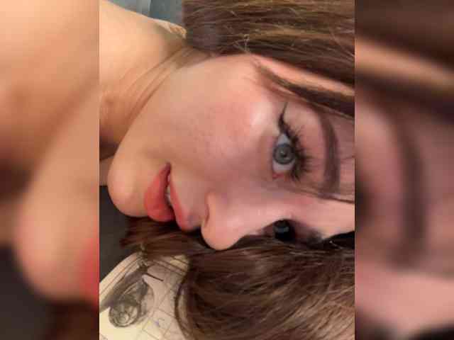 VictoriaBix webcam