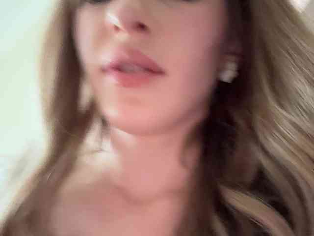 VictoriaBix webcam