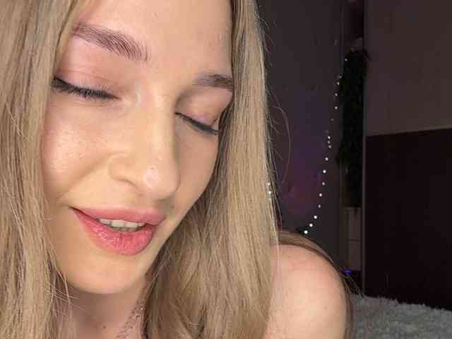 VictoriaBix webcam