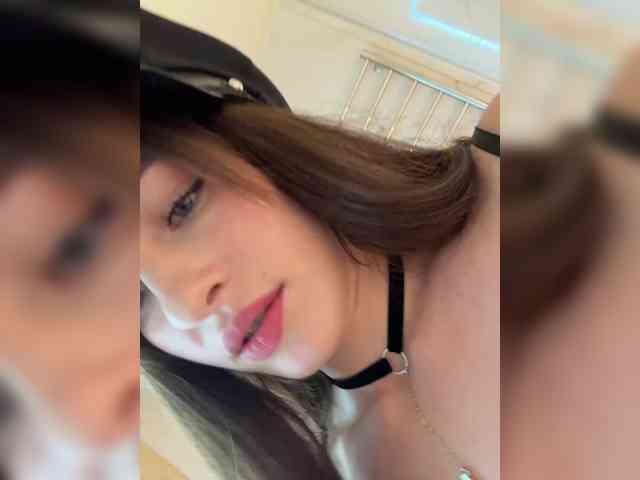 VictoriaBix webcam