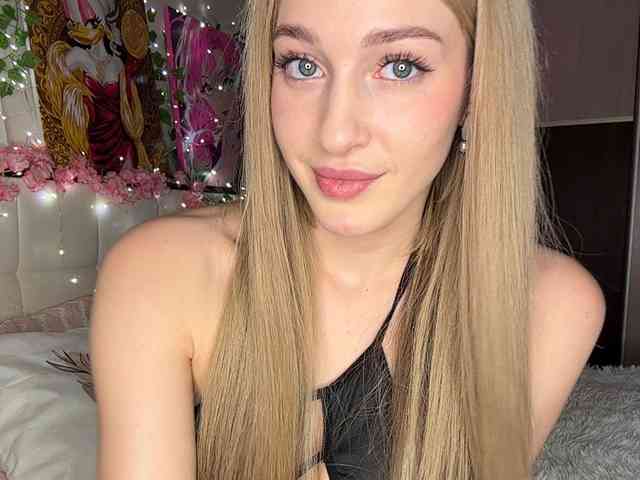 VictoriaBix webcam