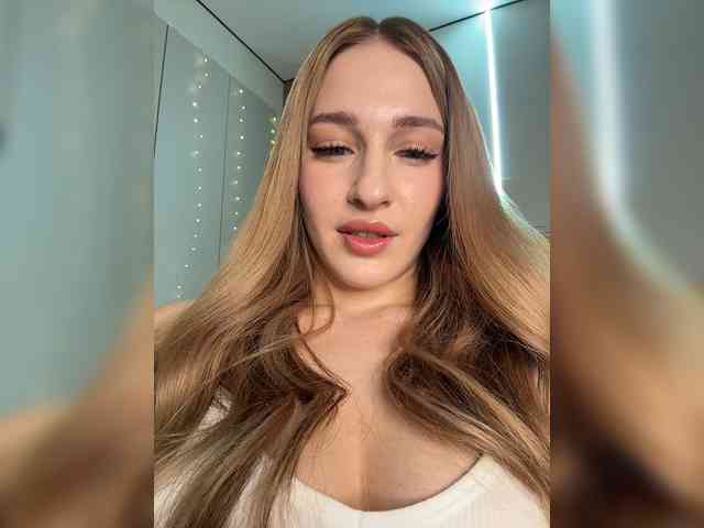 VictoriaBix webcam