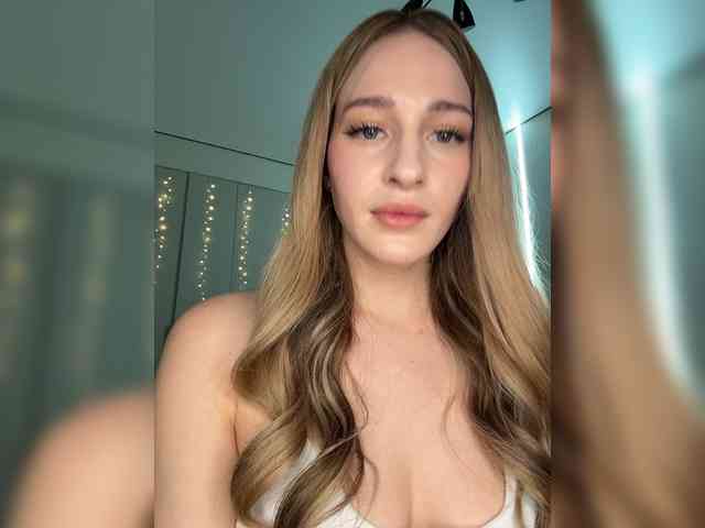 VictoriaBix webcam