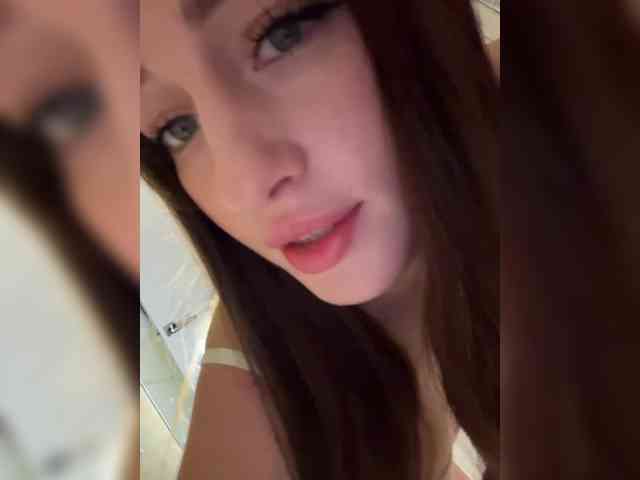 VictoriaBix webcam