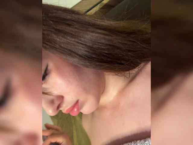 VictoriaBix webcam