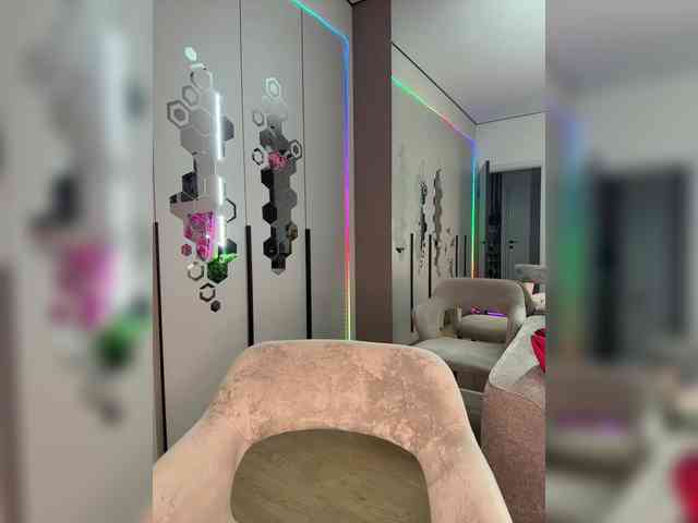 VictoriaBix webcam