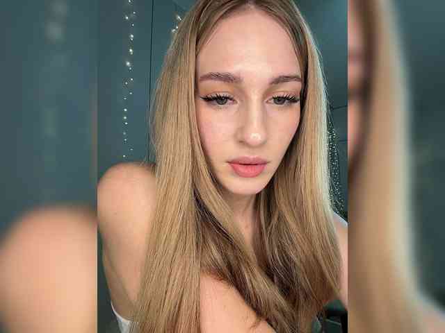 VictoriaBix webcam