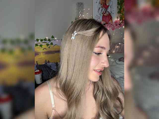 VictoriaBix webcam