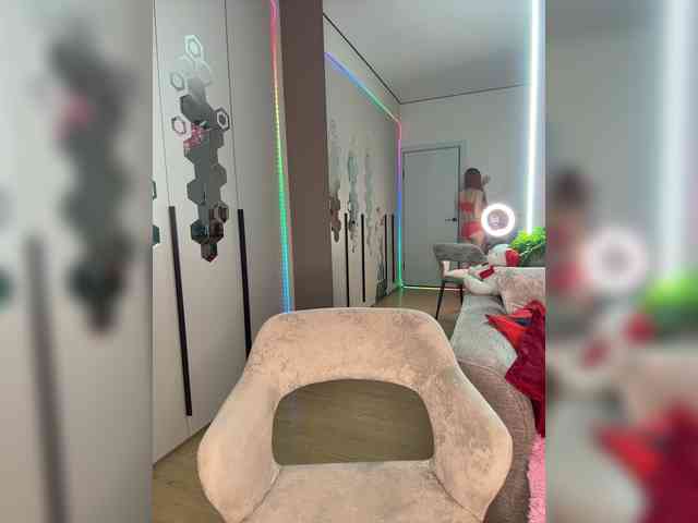 VictoriaBix webcam