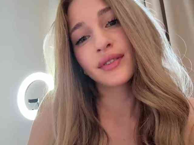 VictoriaBix webcam