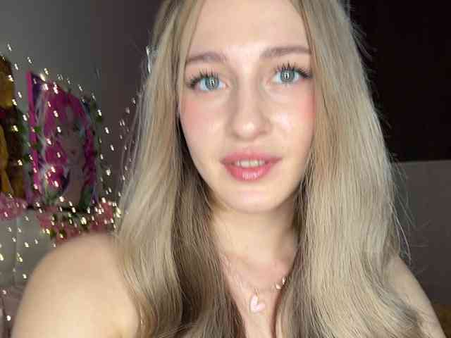 VictoriaBix webcam