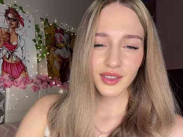 VictoriaBix webcam