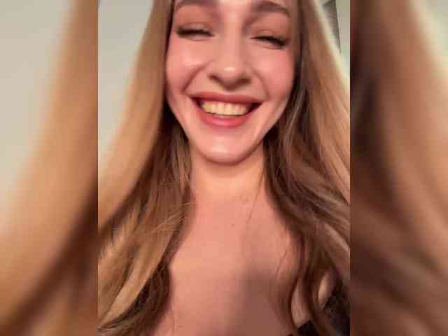 VictoriaBix webcam