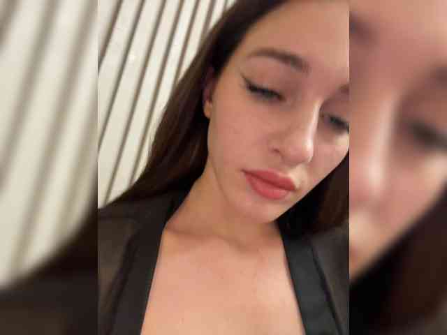 VictoriaBix webcam