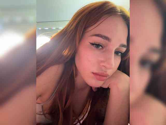 VictoriaBix webcam