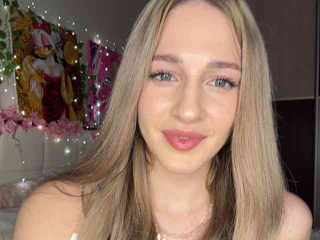 VictoriaBix webcam