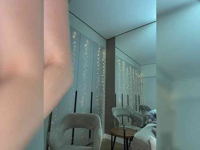 VictoriaBix webcam
