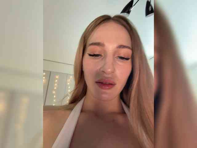 VictoriaBix webcam