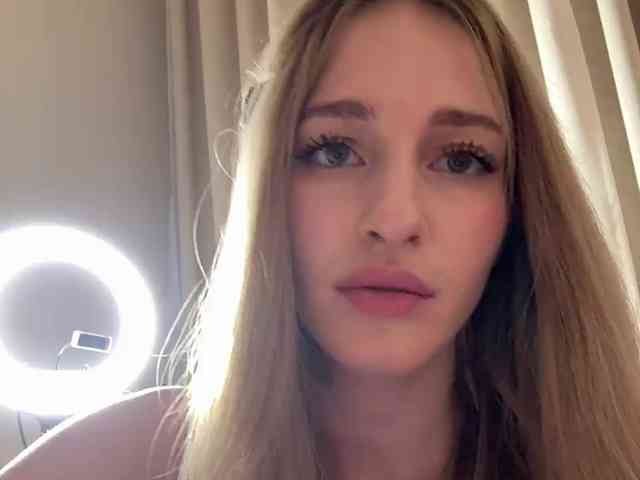 VictoriaBix webcam