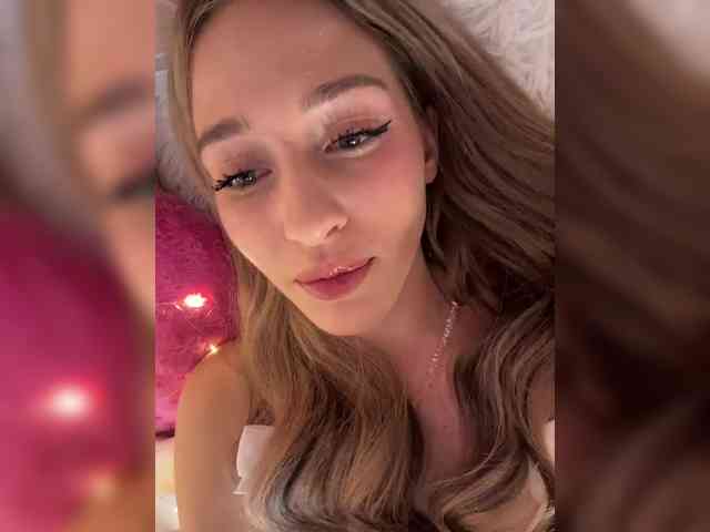 VictoriaBix webcam