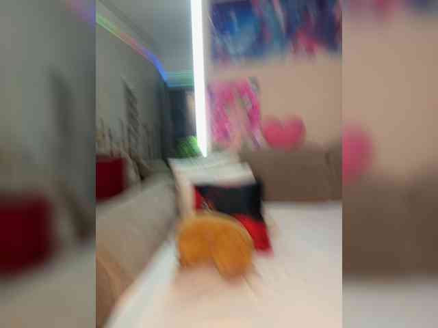 VictoriaBix webcam