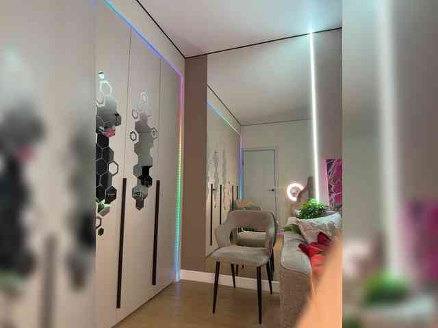 VictoriaBix webcam