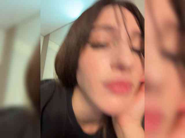 VictoriaBix webcam