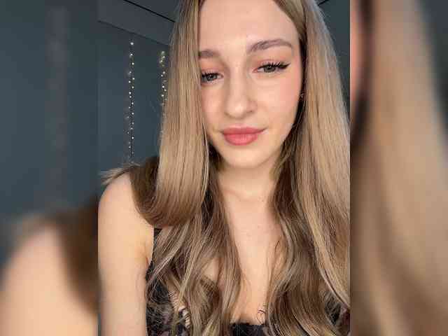 Acest model este live acum. ArinaSmile