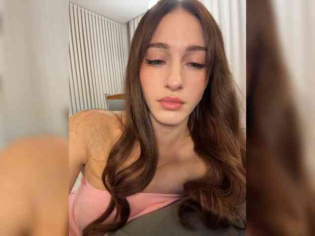 VictoriaBix webcam