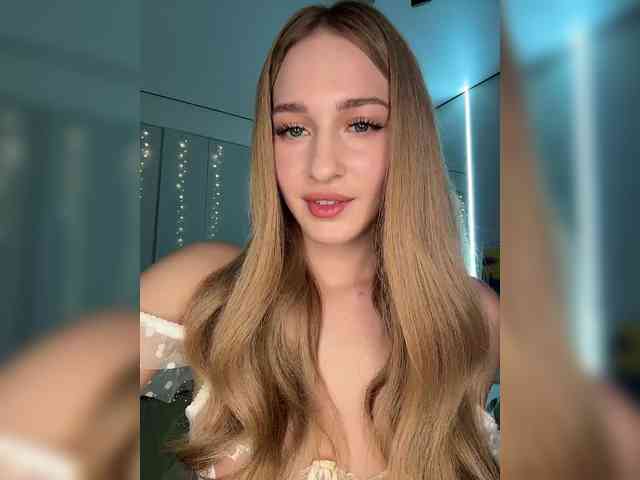 VictoriaBix webcam