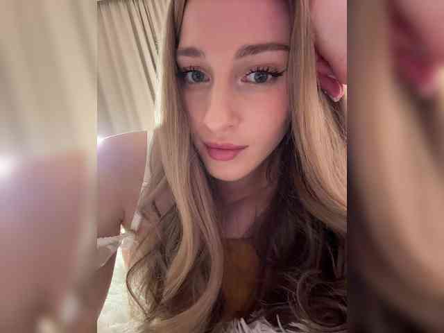VictoriaBix webcam
