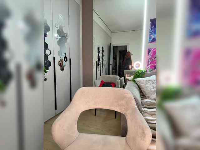 ArinaSmile's webcam live show