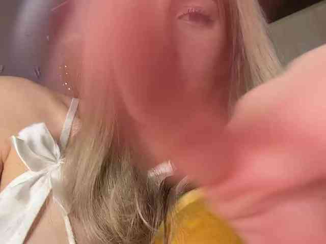 VictoriaBix webcam