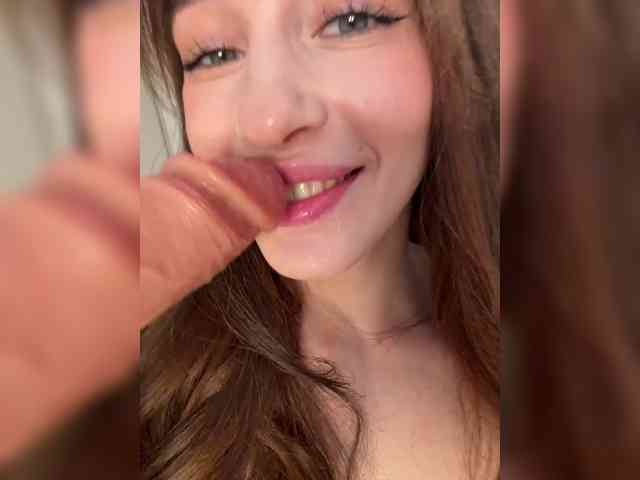 VictoriaBix webcam