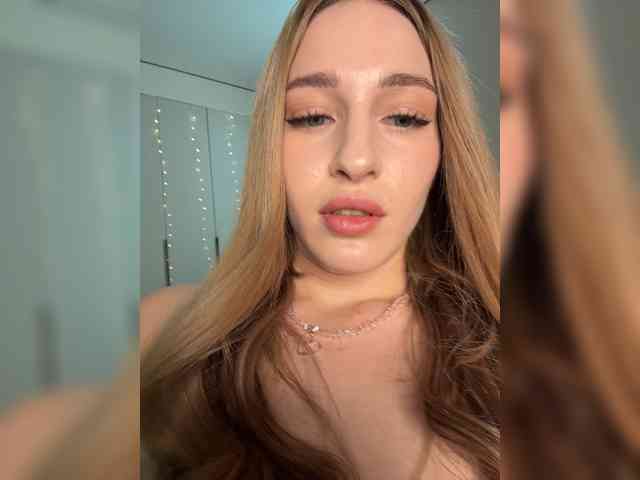 VictoriaBix webcam
