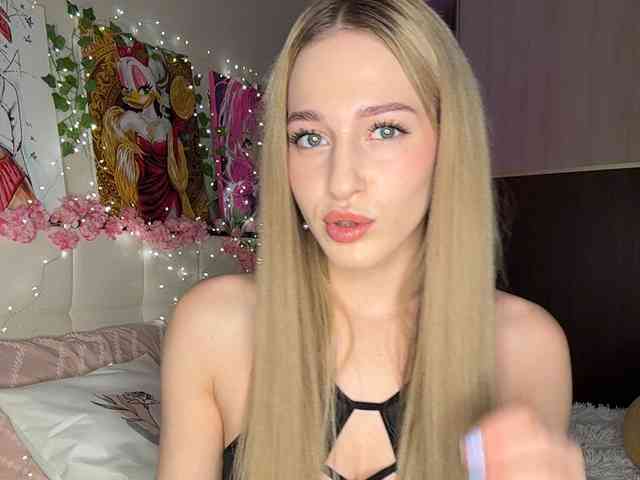 VictoriaBix webcam