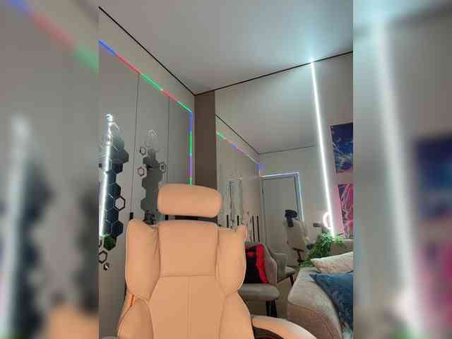 VictoriaBix webcam