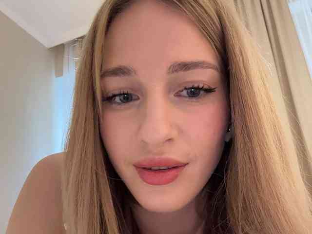 VictoriaBix webcam