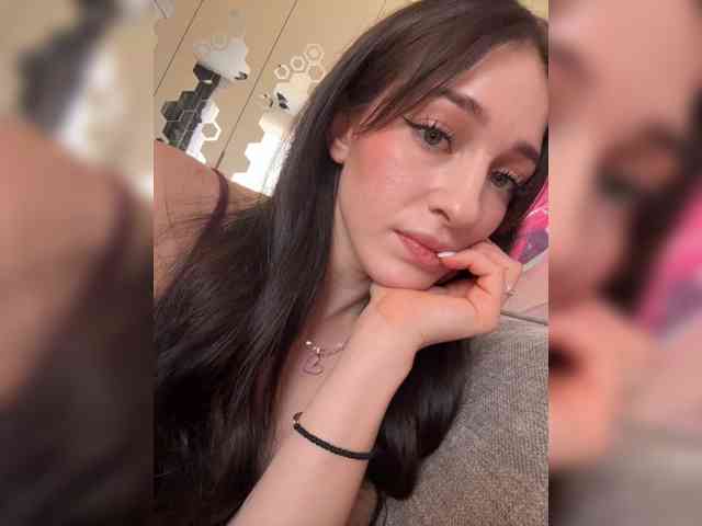 VictoriaBix webcam