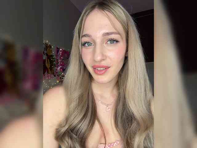 VictoriaBix webcam