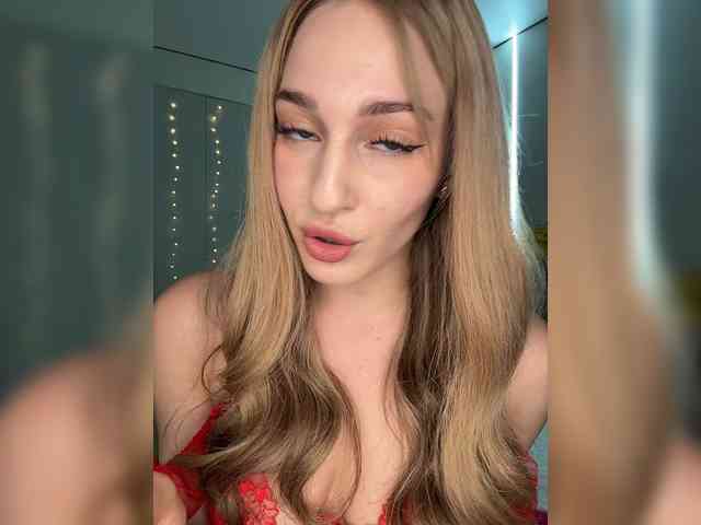 VictoriaBix webcam