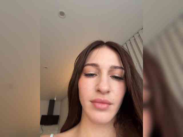 VictoriaBix webcam