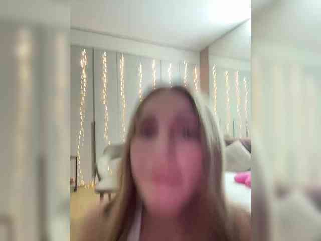 VictoriaBix webcam
