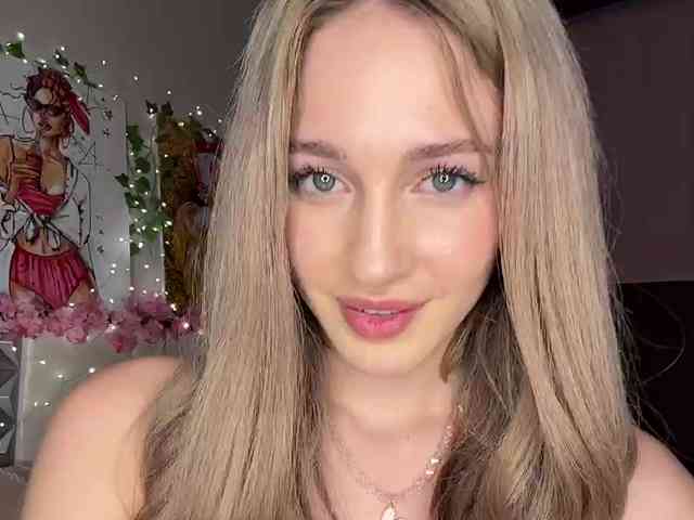 VictoriaBix webcam