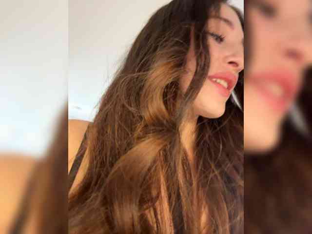 VictoriaBix webcam