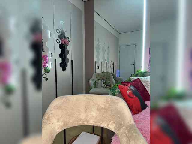 VictoriaBix webcam