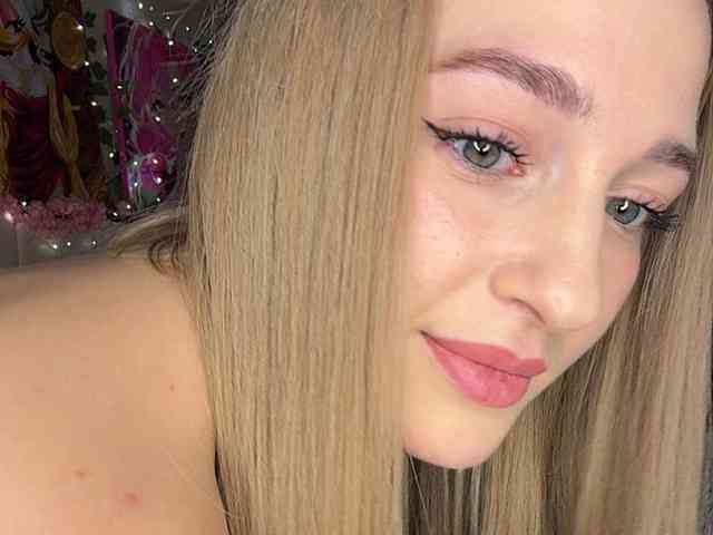 VictoriaBix webcam