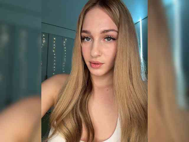 VictoriaBix webcam