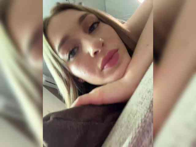 VictoriaBix webcam